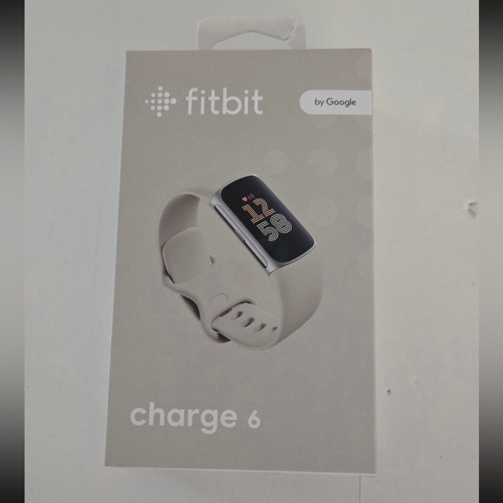 Fitbit Charge 6 Smartwatch - Porcelain